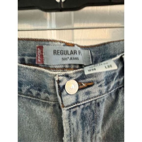 Levi's Y2K 505 Distressed Jeans. Size 36. Length 32 - Picture 2 of 5